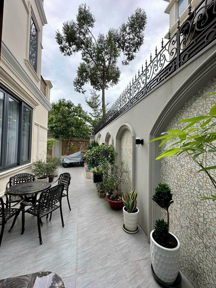 Bán Biệt Thự Song Lập Mỹ Hoàng 212 Phạm Thái Bường Phú Mỹ Hưng